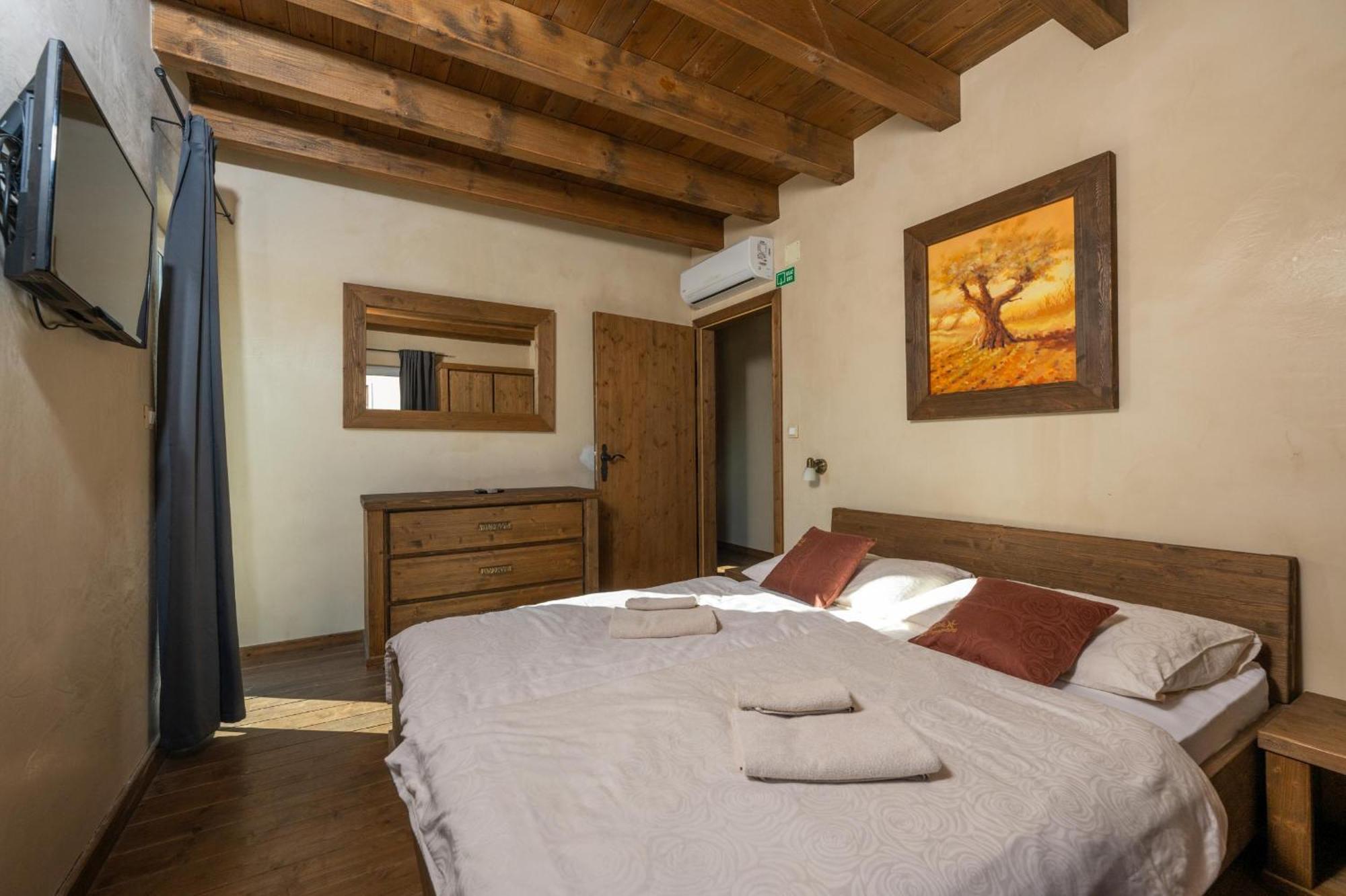 Villa Castagna Near The Sea With Private Pool And Sauna Premantura Eksteriør bilde